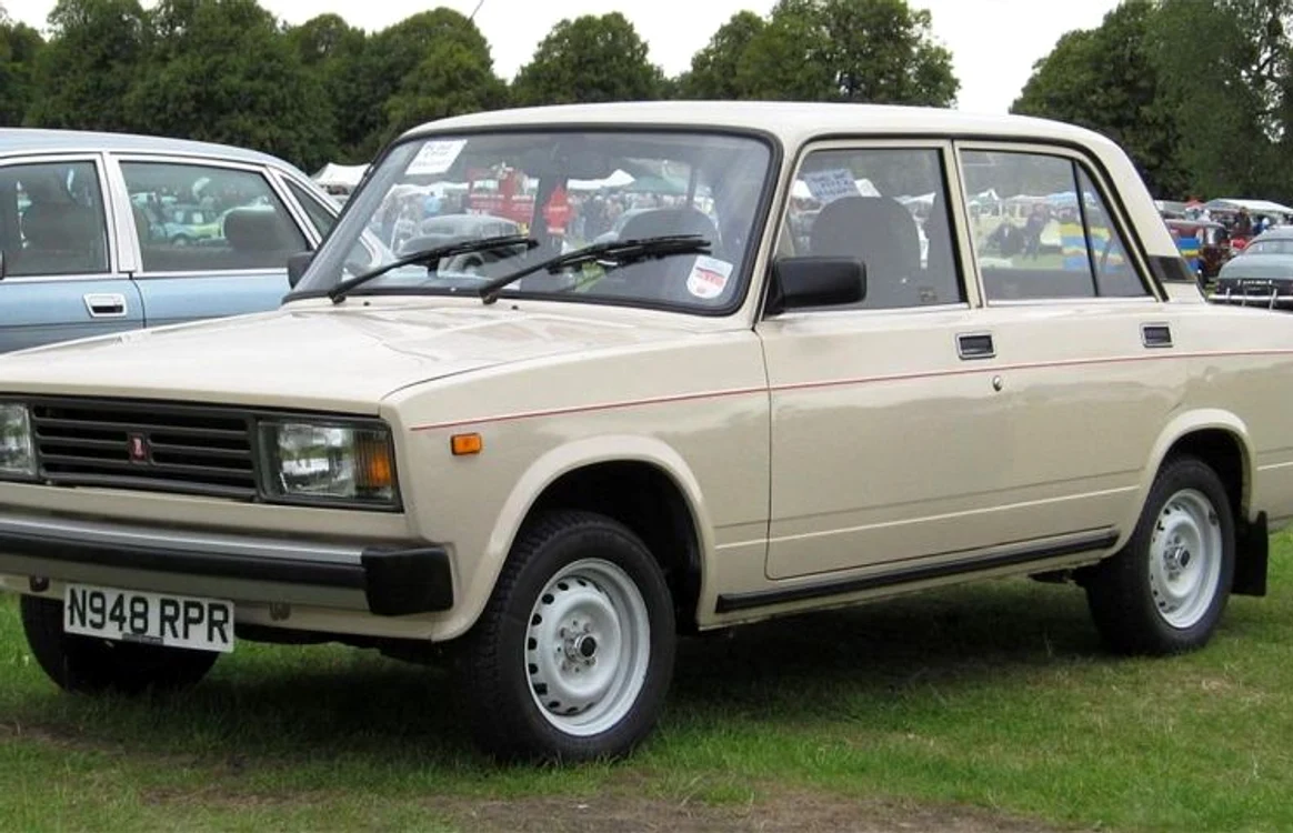 Lada, o mașină spațioasă, populară în anii '80