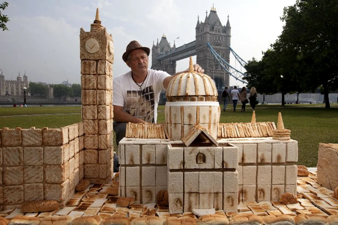 Clădiri faimoase din Londra, făcute din pâine (Foto: Wenn)