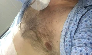 Gogoașe, zâmbet și mesaj optimist de pe patul de spital jpeg
