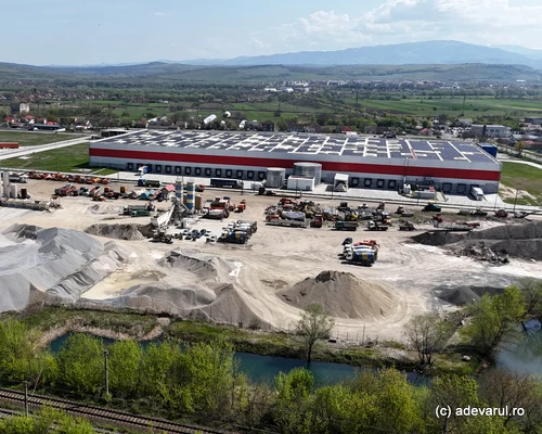 Fostul combinat Calan si parcul industrial  Foto Daniel Guță  ADEVĂRUL (4) JPG