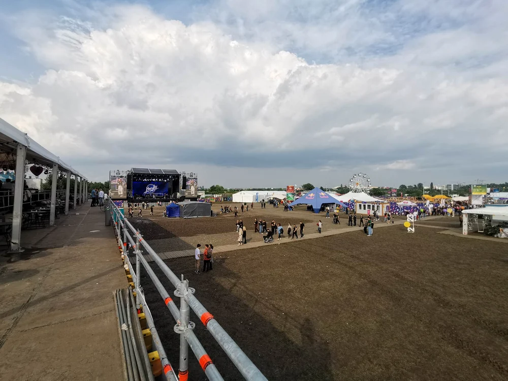 Scena era pregătită pentru concerte FOTO Ștefan Both
