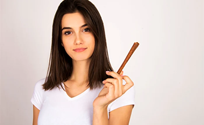 
    Scorţişoara poate fi utilizată cu succes în dietele ce presupun eliminarea dulciurilor  