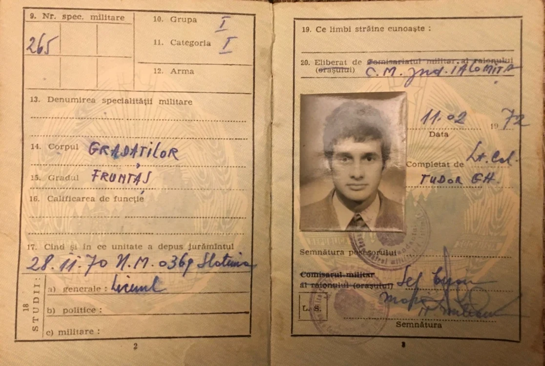 livret armata mircea dinescu foto arhiva personala 