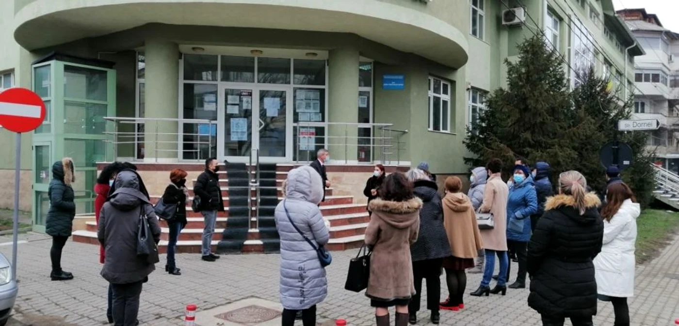 Protestul a avut loc în faţa Inspectoratului Şcolar