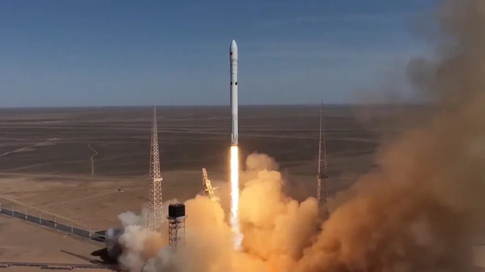 Long March-12B, racheta chineză comparată cu Falcon 9, a fost lansată pe neașteptate