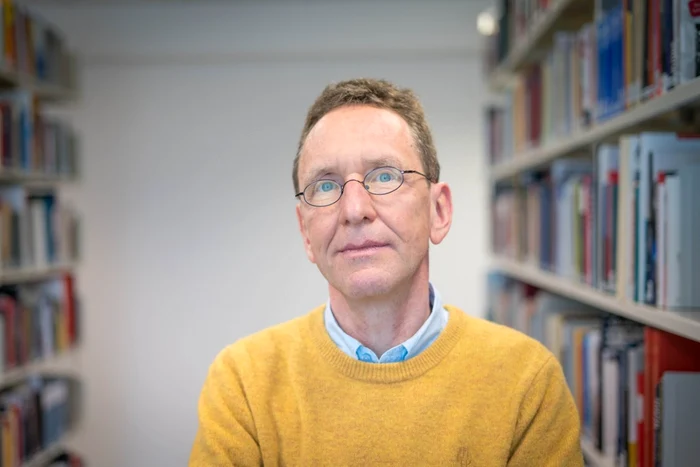 Georg Herbstritt a studiat numeroase documente privind legăturile dintre Stasi şi Securitate FOTO:Matthias Stange BStU