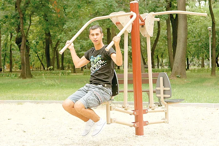 
    Aparatele de fitness  vor fi instalate în  12 locații din sectorul 2  