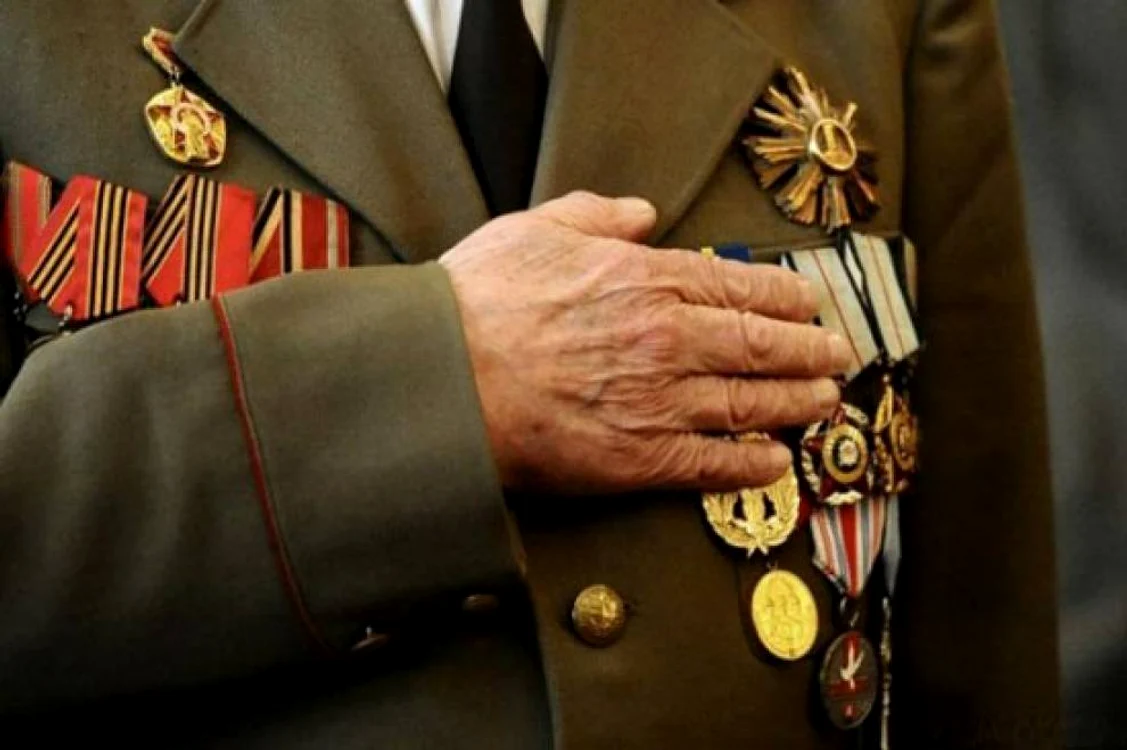 
    Guvernul a aprobat o Ordonanţă de Urgenţă pentru acordarea unei indemnizaţii de gratitudine invalizilor, veteranilor şi văduvelor de războiSursă foto: Arhivă Click!  