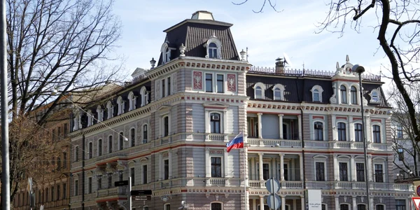 ambasada rusa rusiei la riga letonia foto epa efe