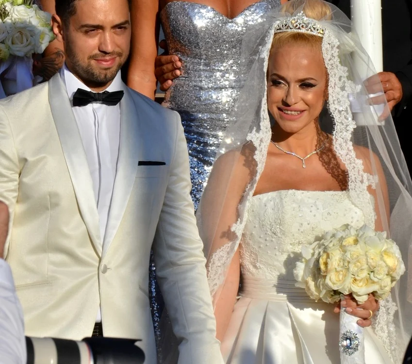 
    Anda Adam și Sorin Andrei Nicolescu s-au căsătorit pe 7 iunie 2015foto: Click!  