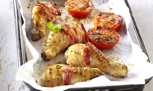 ciocanele de pui impachetate in bacon jpeg