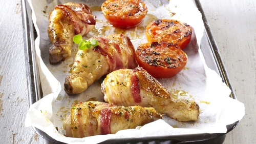 ciocanele de pui impachetate in bacon jpeg