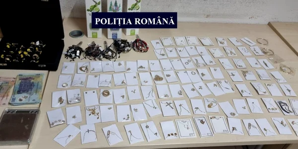 calarasi bijuterii din aur confiscate in trafic FOTO IPJ calarasi