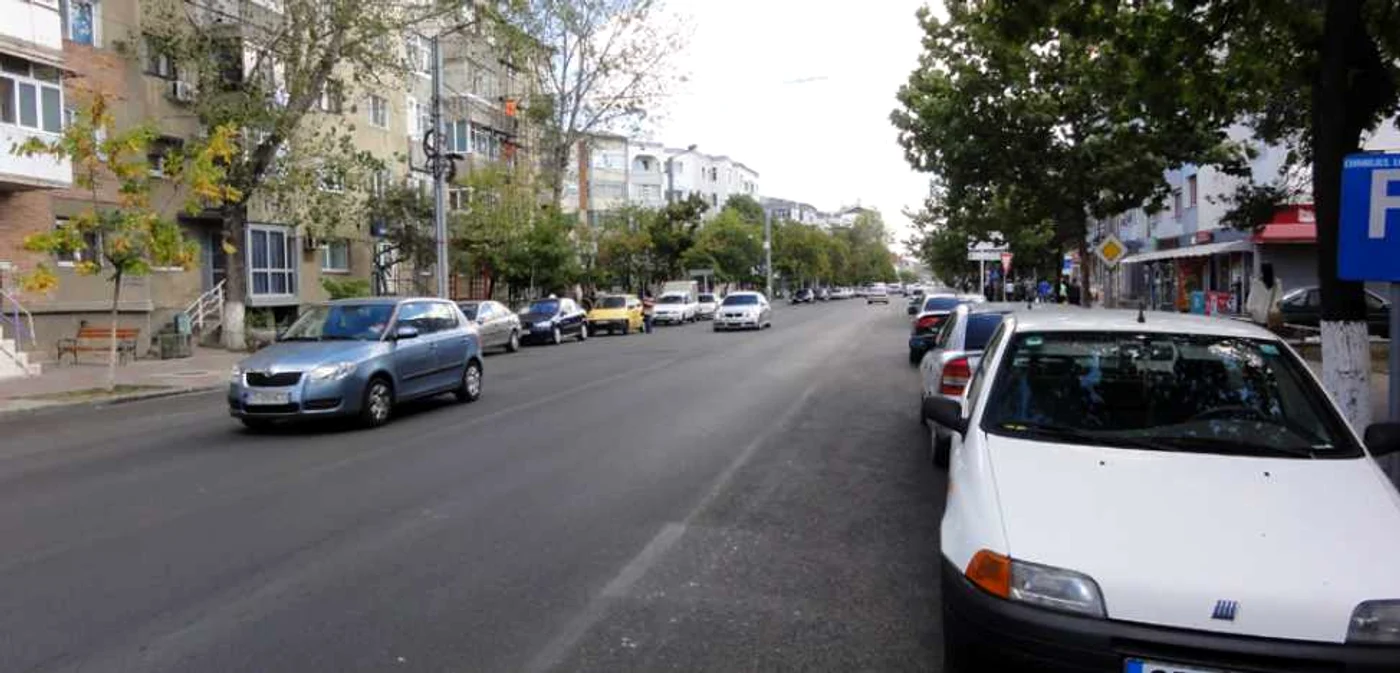 Strada Ecaterina Teodoroiu este una dintre cele mai circulate din Slatina... (FOTO: Mugurel Manea)