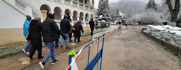 Pelerinaj la Mănăstirea Prislop Foto ADEVĂRUL Daniel Guţă