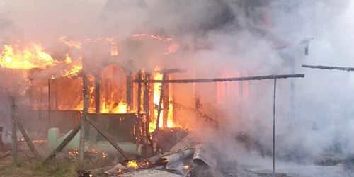 incendiu arges 3 jpeg