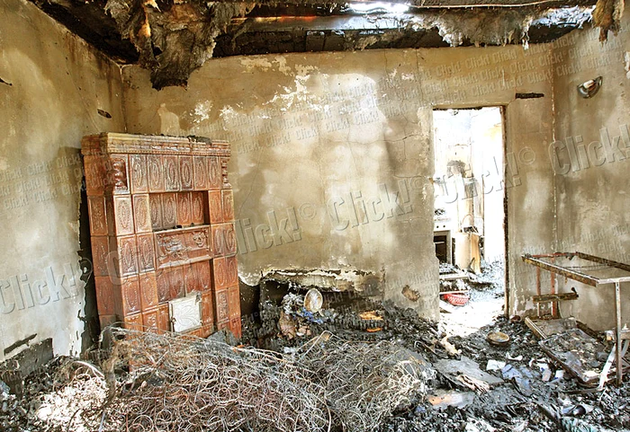 Interiorul casei a fost distrus complet