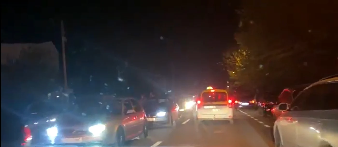 Trafic infernal în stațiuni, de 1 Mai. Sursa: captura YouTube replicaonline.ro