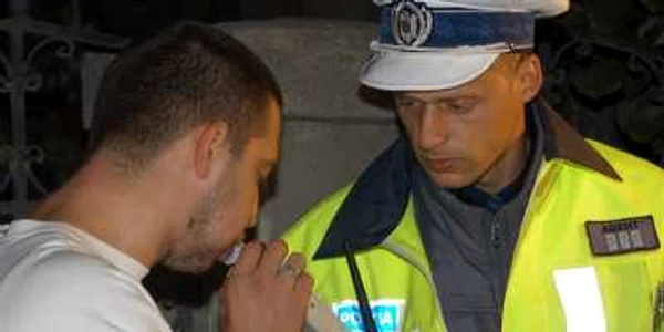 Bărbatul a fost testat cu aparatul etilotest