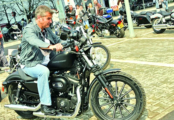 Dan Bittman a pus ochii pe  un Harley Davidson şi nu-i  de mirare că toate femeile  îl regretă. În pat el este un  tip tandru.