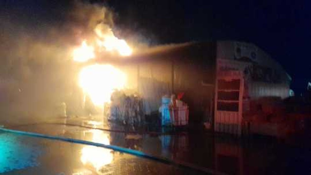 Incendiu de proporții la un depozit de materiale de construcții din Adjud