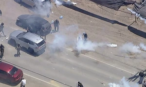 Încleștpri California ICE Foto Captură jpg