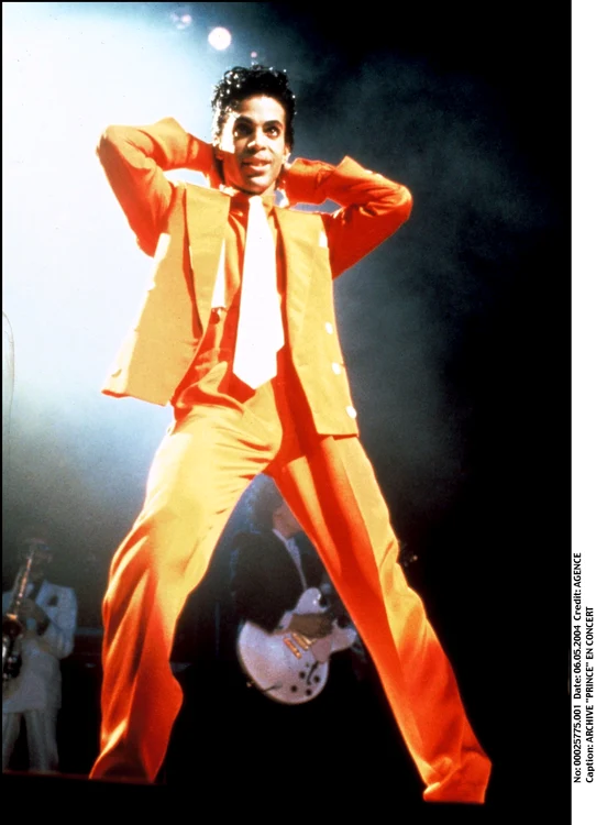 ARCHIVES LE CHANTEUR PRINCE EN CONCERT EN 1986 jpeg
