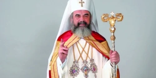 Bacău: Patriarhul Daniel a devenit cetățean de onoare al județului