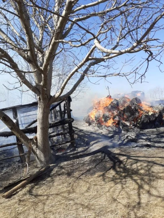 Incendiu la Gorbăneşti FOTO botosaneanul.ro