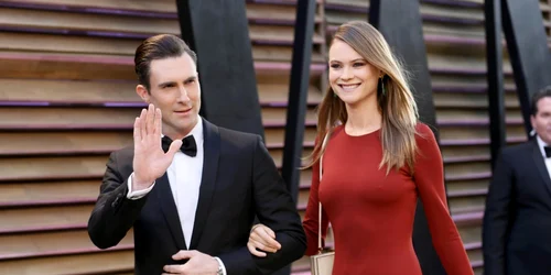 Adam Levine si sotia lui Behati Prinsloo FOTO Wire Photos-Reuters