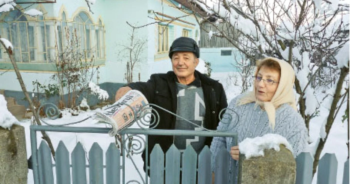 Nicolae şi Maria Pantazică sunt abonaţi de aproape 20 de ani la ziarul „Adevărul“ 