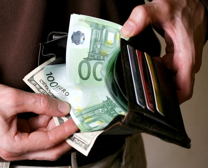 Cursul euro faţă de leu continuă să crească. (Foto: Shutterstock)