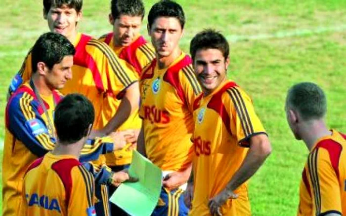 FOTBAL: Naţionala condusă de Răzvan Lucescu ocupă locul 26 în lume