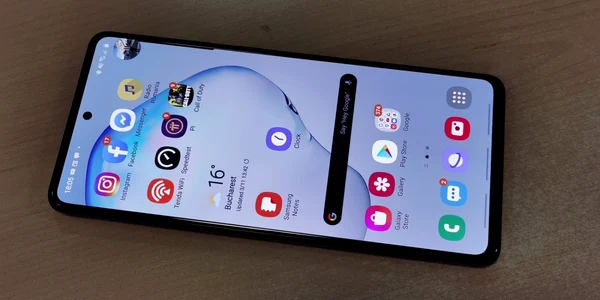 Samsung Galaxy Note 10 Lite FOTO Adrian Pogîngeanu