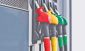 4 front carburanti caseta jpg