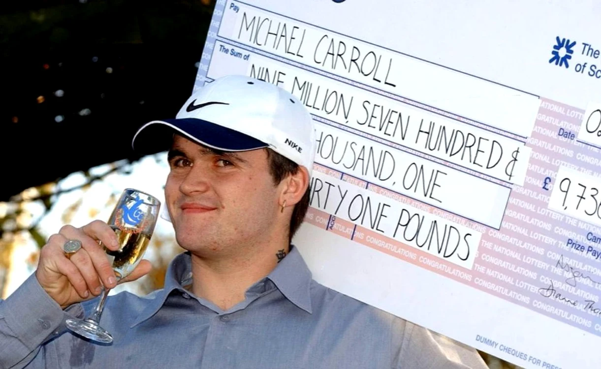 Michael Carroll a câștigat marele premiu la Loto, dar acum lucrează ca gunoier / Foto: Captură video