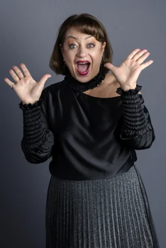 1 adriana trandafir 1 jpg jpeg