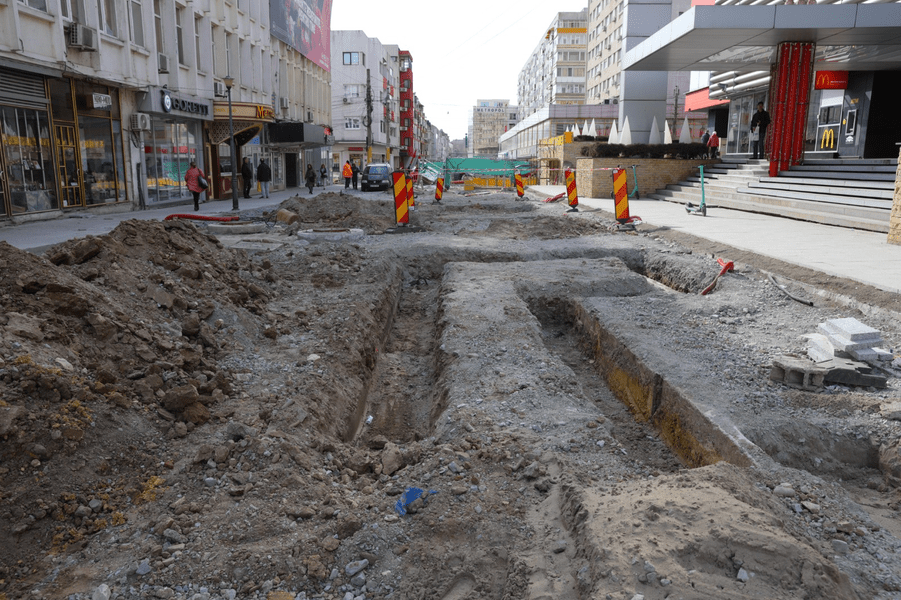 Cum explică primarul Constanței dezastrul de pe Ștefan cel Mare. Artera din inima orașului arată ca după bombardament