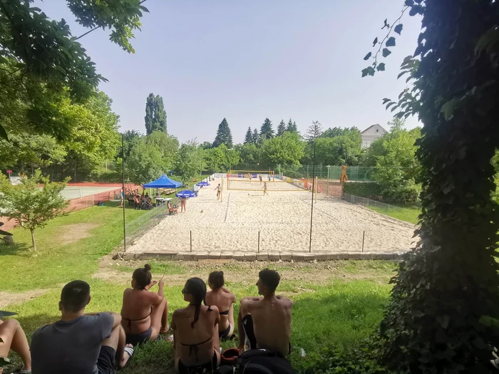 Teren de volei pe plajă în Parcul Rozelor FOTO Ștefan Both