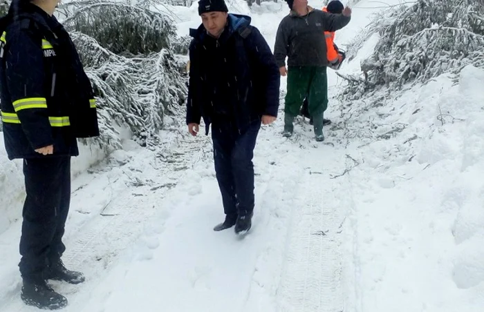 Drumurile sunt închise temporar    Foto: CJSU MM