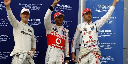 Michael Schumacher, Lewis Hamilton și Jenson Button * Foto: Reuters