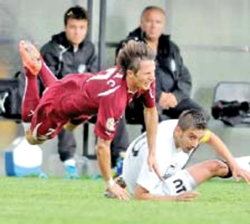
    Sportul va juca la matineu, elevii lui Isăilă bifând 12 meciuri fără victorie  