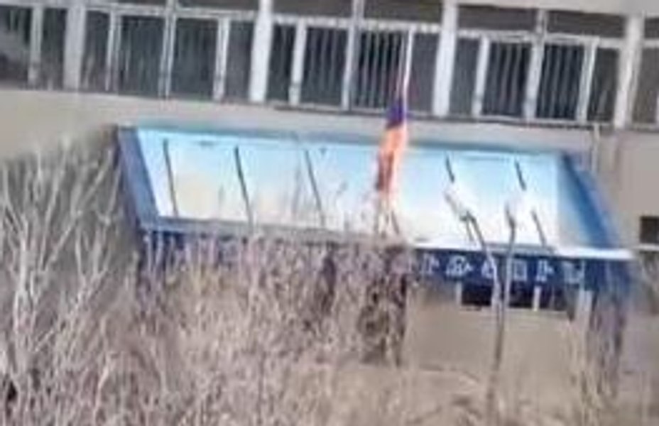 Trei bărbaţi înarmaţi au încercat să atace un post de poliţie din Erevan, Armenia | VIDEO