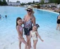 Sânziana Buruiană, cu fetițele la mare foto: Instagram