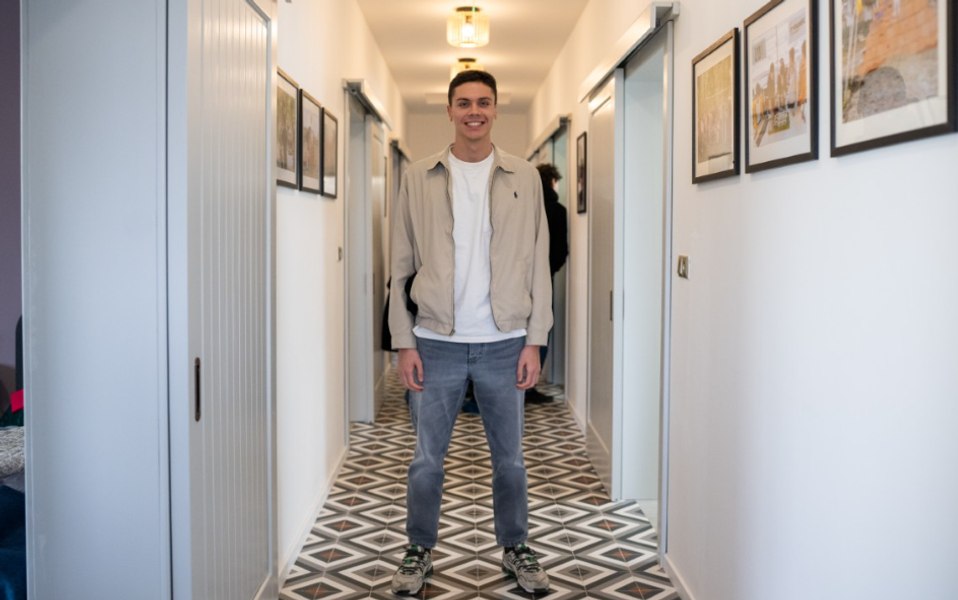 David Popovici finanțează o casă nouă pentru copii înainte de Crăciun