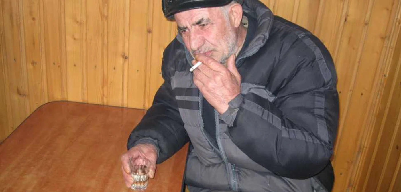 De la un pahar de alcool s-a ajuns la tâlhărie