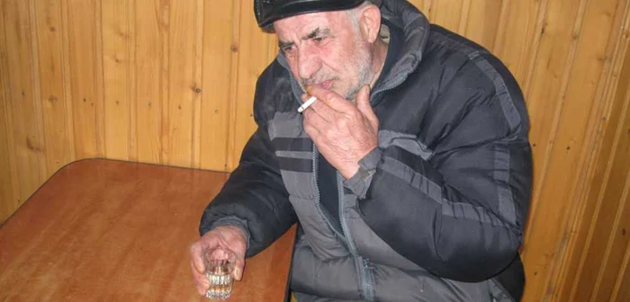 De la un pahar de alcool s-a ajuns la tâlhărie
