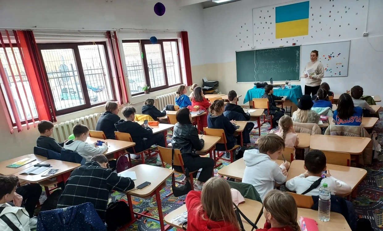 Elevi ucraineni într-o școală din România FOTO Călin Gavrilaș
