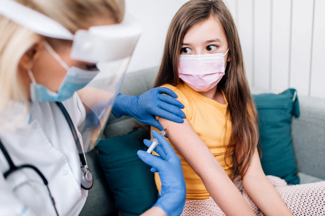 16.139 de adolescenți cu vârsta între 12-15 ani s-au vaccinat anti Covid-19 până acum în Româniafoto: Shutterstock