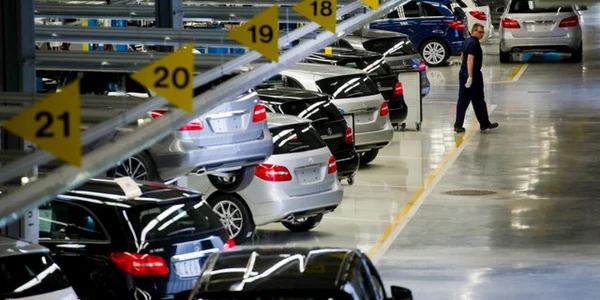 fabrica Daimler FOTO bloomberg.com